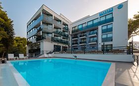 Seesea Hotel